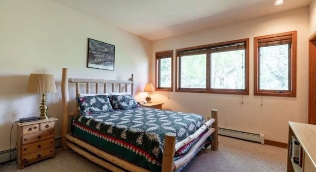 5-Bedroom 4 Bath Home,Sleeps 10, on free Town of Vail Bus Route