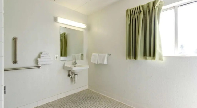 Четырёхместный номер Standard Motel 6-Portland, ME