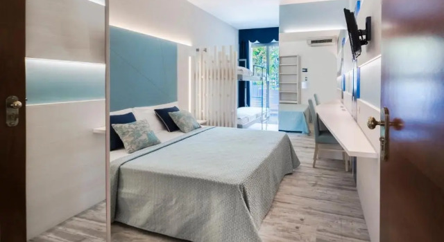 Трёхместный номер Standard с балконом Hotel Franz