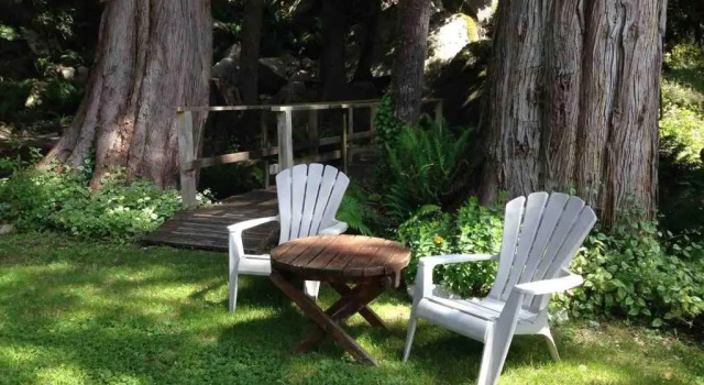 Коттедж с 3 комнатами Cedar Creek Cottage 3BR - Welcome to your Oasis Steps from the Beach