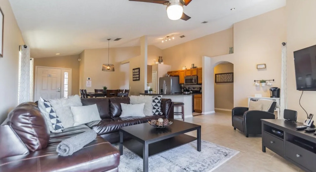 Hideaway Villa by Orlando Short Term, Rezerwuj Willa Hotele w Kissimmee z parkingiem, Parking