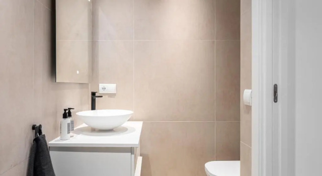 Апартаменты с 2 комнатами FRESH Renovated 2 bed Apt in best location RDR236