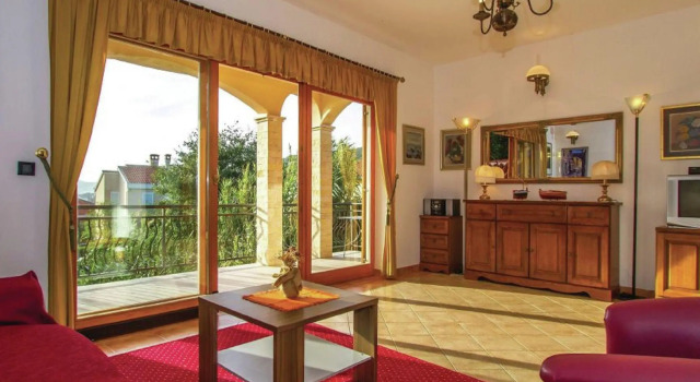Very pleasant holiday house with sea view located in Preko on the island Ugljan, Забронировать Вилла Виллы Задарской жупания, рядом с Пляж Сутомишчица, Вилла