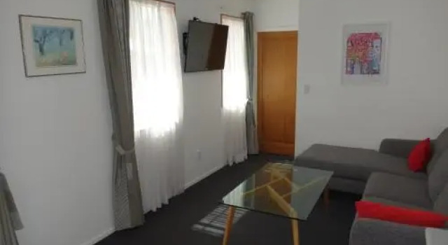 Beachside Villas Motel, Забронировать Мотель Тахунануи Нельсон, рядом с Пляж-заповедник Тахунануи