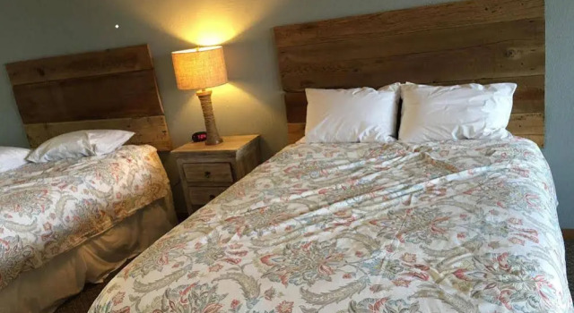Embers Inn and Tavern, Varaa Hotelli Mackinaw City Michigan