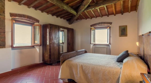 Attractive Apartment on Estate with Vineyards & Olive Grove near Florence, Забронировать Апартаменты/квартира Апартаменты Реджелло, Апартаменты/квартира