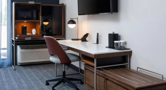 Четырёхместный номер Standard Courtyard by Marriott Owatonna Downtown