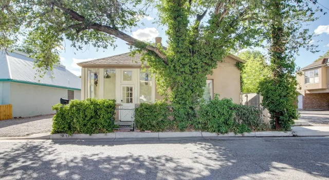 Коттедж 1 Mi to Old Town Albuquerque! Dog-friendly Home