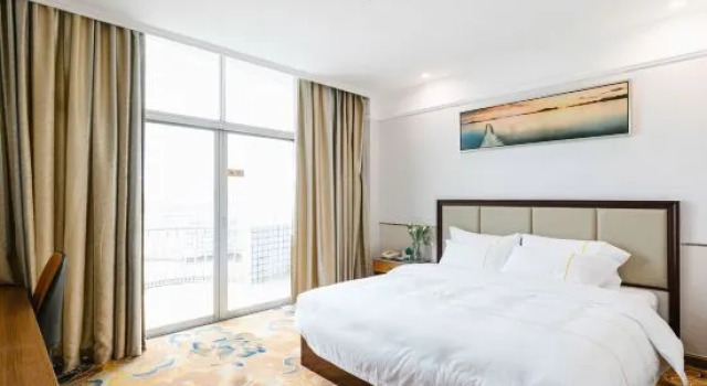 Люкс Standard Gaoyao Regent Hotel