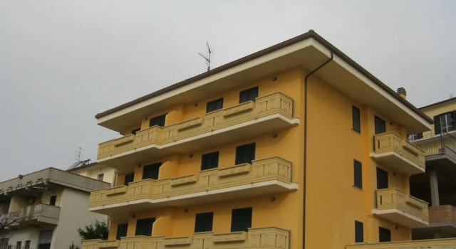 Verde Mare "Appartamenti Per Vacanze", Book Hotel Hotels in Abruzzo with Parking, Parking