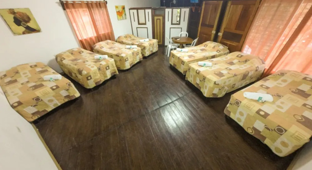 Трёхместный номер Standard с видом на озеро Chalet Castillo