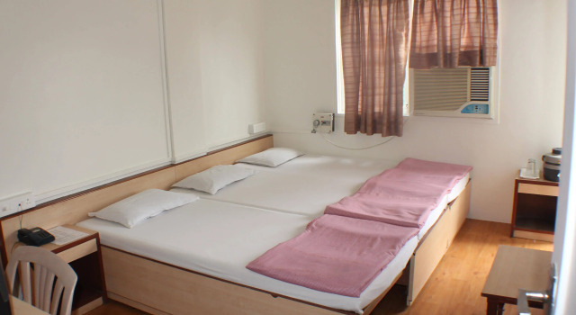 Hotel Bhooshan Sivajinagar