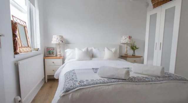 Коттедж Fairlight - Charming coastal home on the beach