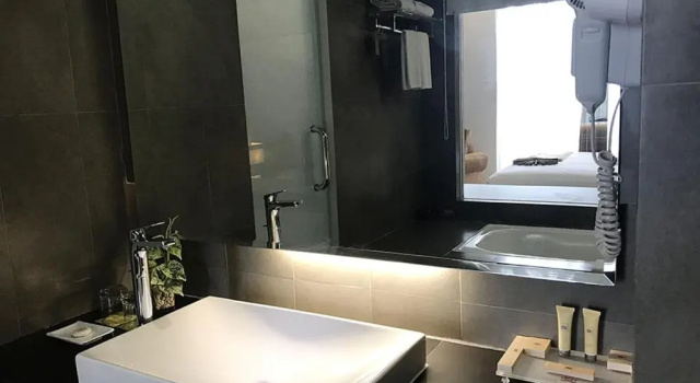 Двухместный номер Deluxe Crystal Lotus Hotel Yogyakarta