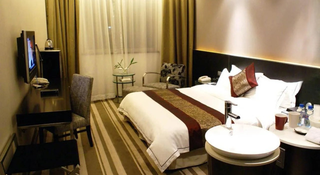 Metropolo Nantong Overseas Chinese Hotel