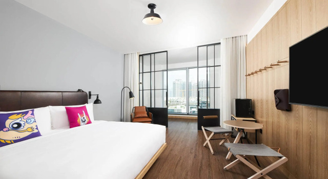 Номер Standard Moxy Shenzhen North Station