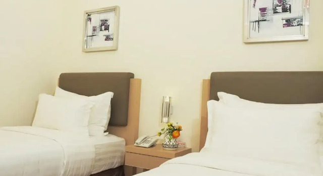 Superior No Window Double room d'primahotel Airport Jakarta II