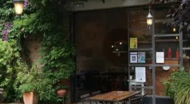 Ca la Flora, Reservar Hotel Banyoles Girona Province