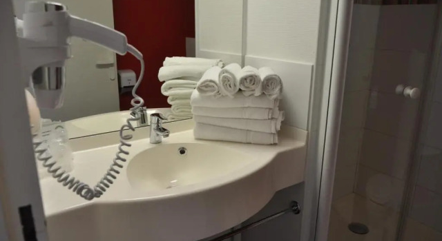 Семейный номер Standard Hotel Clermont Estaing