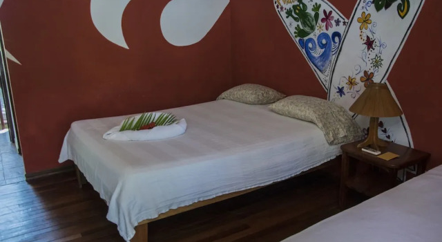 Трёхместный номер Superior Pelican Beachfront Hotel