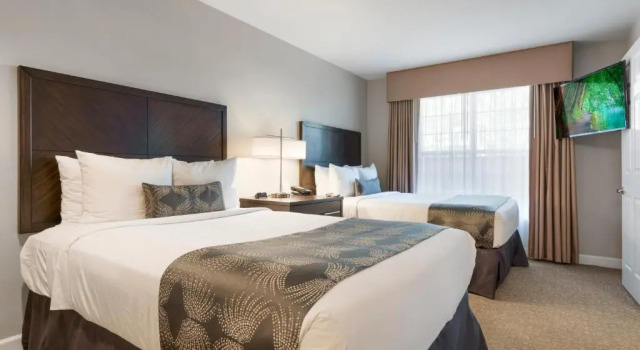 Четырёхместный номер Standard c 1 комнатой Chase Suites Brea-Fullerton - North Orange County