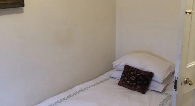 2 Bed House - Sleeps 6 - Garden Pets Parking, Забронировать Отель Отели Англии 3 звезды, 3*