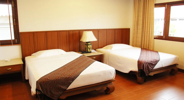 Sailom Resort Bangsaphan, Забронировать Курортный отель Отели провинции Прачуапкхирикхан с бассейном, Бассейн