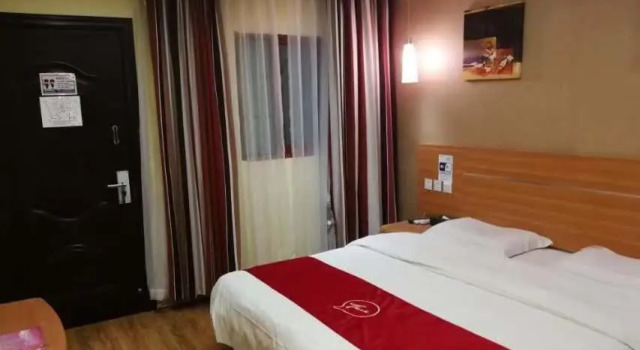 Thank Inn Chain Hotel guizhou anshun huangguoshu scenic area, Prenota Hotel Anshun Guizhou
