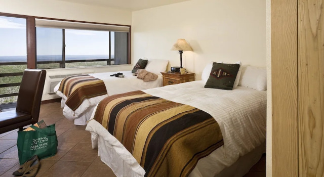 Четырёхместный номер Standard с балконом Far View Lodge