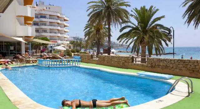 Apartamentos Mar y Playa 2