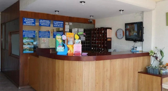 Azteca Hotel, Varaa Hotelli Cancún Quintana Roo