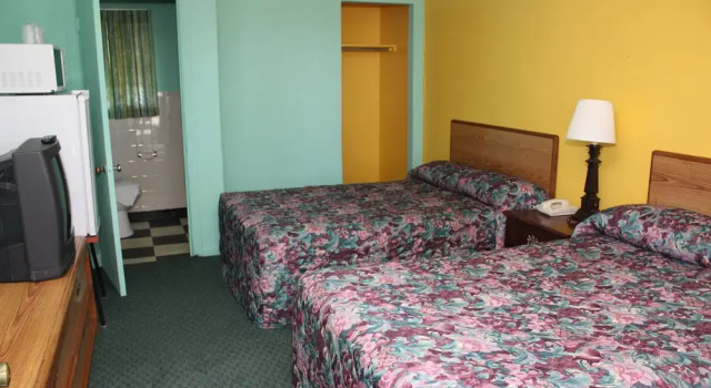 Четырёхместный номер Standard Kenwood Motel