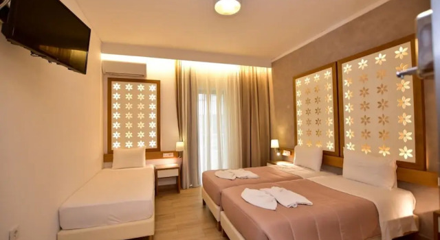 Трёхместный номер Superior Hotel Aghas