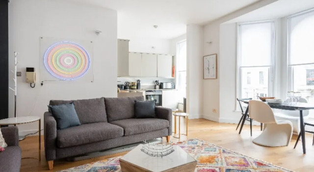The Notting Hill Nook - Bright & Quiet 2BDR Apartment, Varaa Huoneisto Asunnot kohteessa Merseyside, Huoneisto