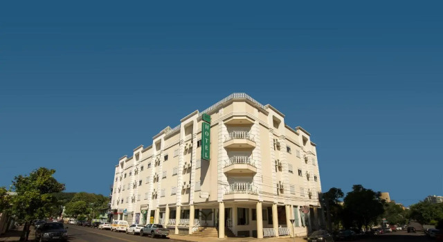 Francisco Beltrão Palace Hotel, Забронировать Отель Франсиску-Белтран Парана