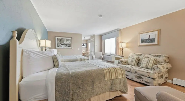 Студия Deluxe Pier 7 Condominiums