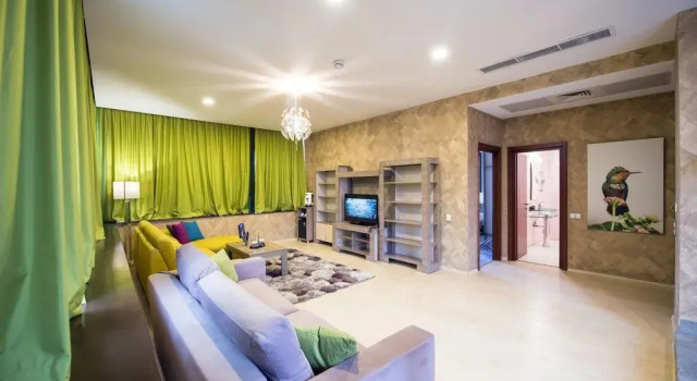 Business V Hotel, Varaa Hotelli Târgu-Mureş 