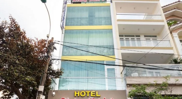 Spot on 881 Hoang Bach 3, Забронировать Отель Binh Tan District 