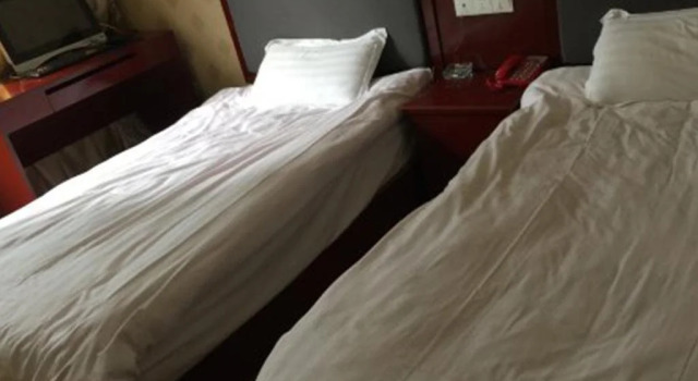 Huang Cheng Men Inn, Prenota Hotel Zhongxiang Hubei