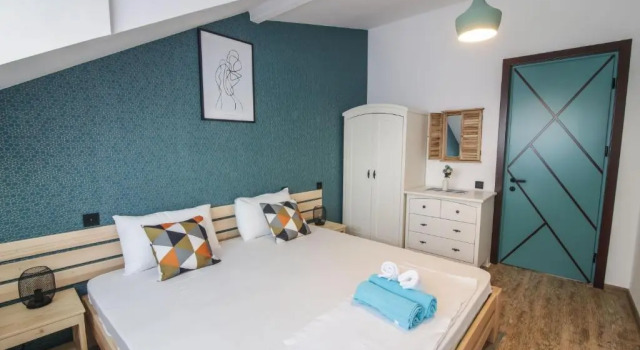 A lovely 2-bedroom apartment in central Tbilisi, Забронировать Апартаменты/квартира Чугурети Тбилиси, рядом с Tеатр имени Марджанишвили