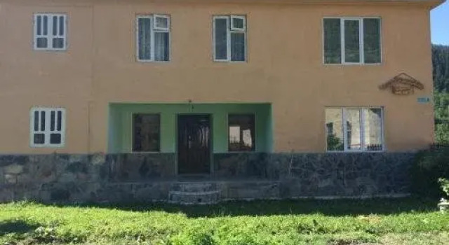 Guest House Guledani, Prenota Affittacamere Hotel a Samegrelo Zemo-Svaneti con parcheggio, Parcheggio
