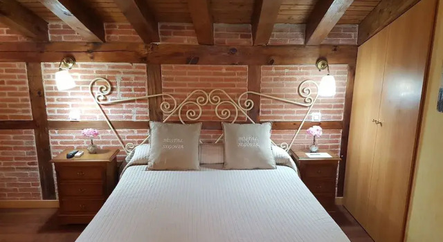 Hostal segovia adults only, Забронировать Хостел Хостелы Сеговии, рядом с Площадь Пласа-Майор, Хостел