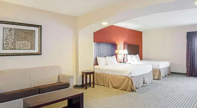 Люкс Deluxe La Quinta Inn & Suites Woodward