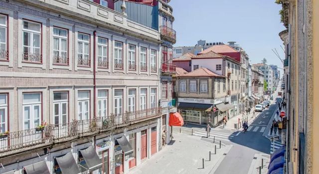 Liiiving in Porto - Aliados Stone Apartment, Забронировать Апартаменты/квартира Порту Регион Порту, рядом с Lapa Metro Station