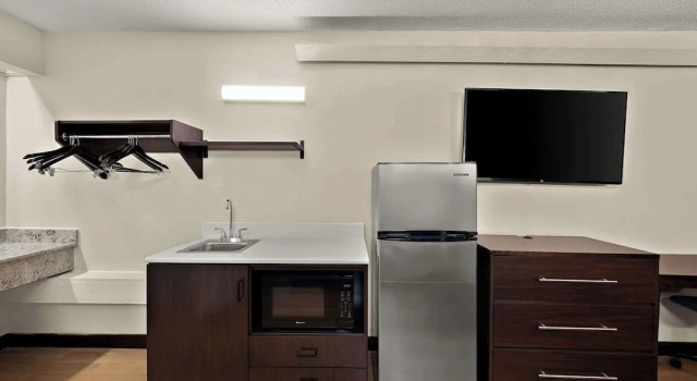 Номер Standard Suburban Studios Peoria