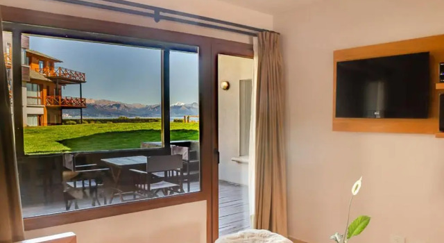 Апартаменты с видом на озеро Villa Huapi