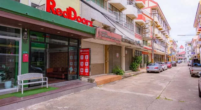 RedDoorz @ DJ Guesthouse Hua Hin 23