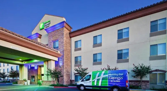 Run of House Holiday Inn Express & Suites Clovis Fresno Area by IHG