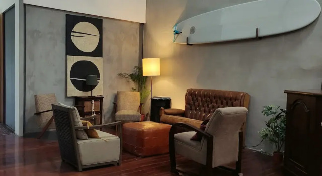 Caruma Surf Hostel, Забронировать Хостел Недорогие отели Матозиньюш, рядом с Florbela Espanca Municipal Library, недорого