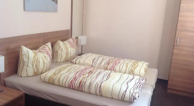 Номер Standard Pension an der Werft